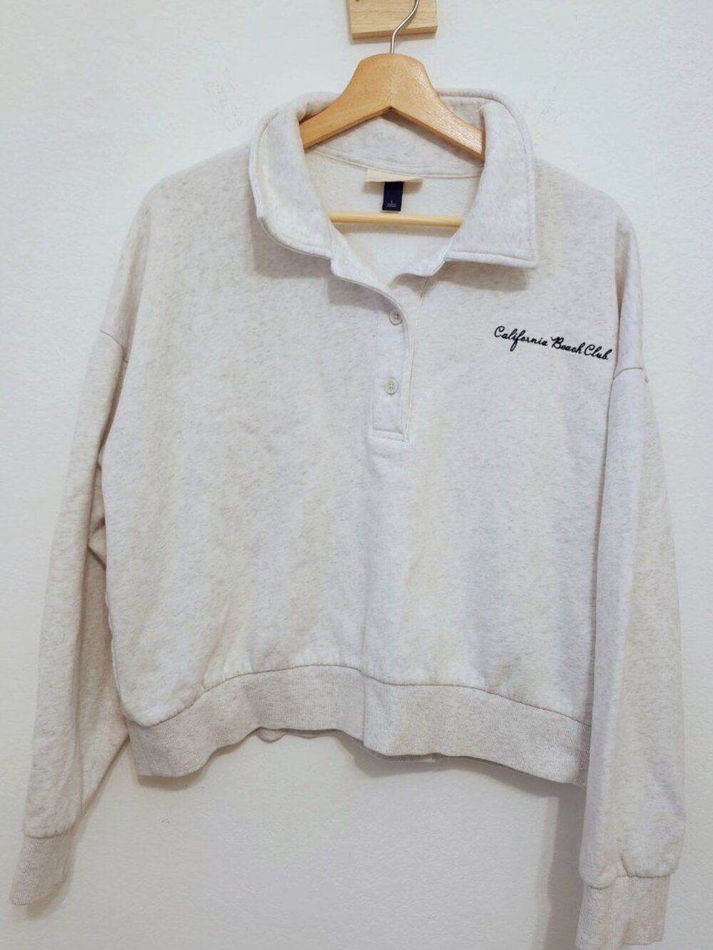 Universal Thread California Beach Club Collared Sweatshirt Sz L
